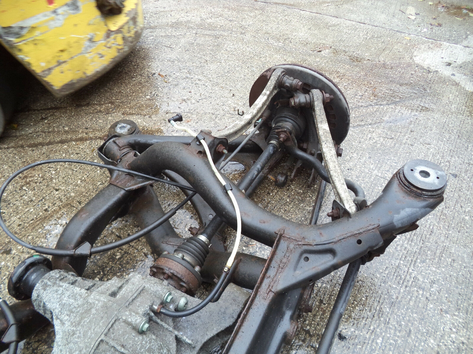 PORSCHE CAYENNE 3.2 V6 PETROL REAR SUBFRAME WITH SUSPENSION AND DIFF