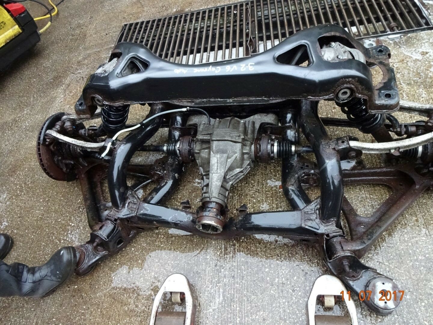 PORSCHE CAYENNE 3.2 V6 PETROL REAR AXLE / SUBFRAME / SUSPENSION CAYENNE