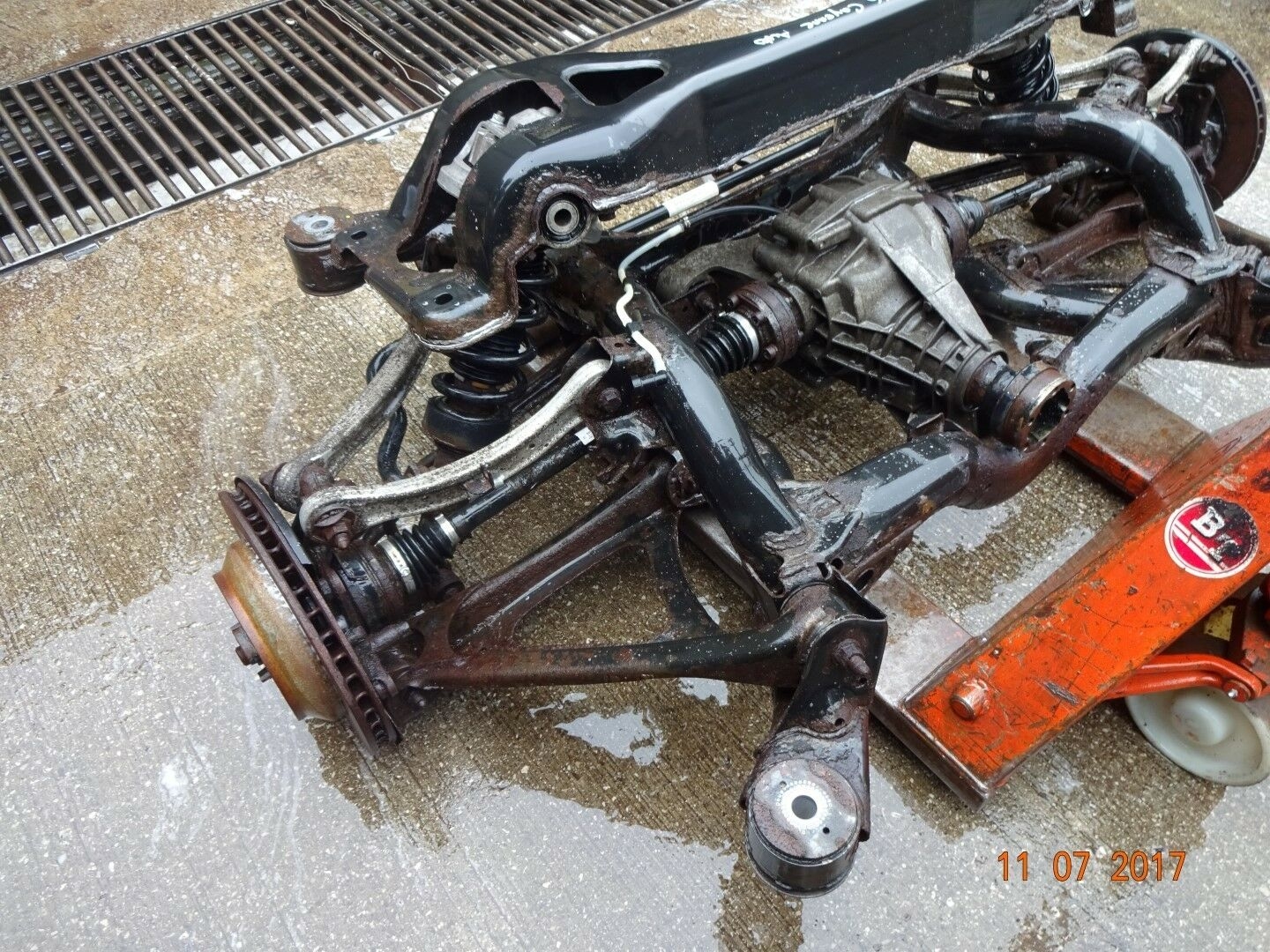 PORSCHE CAYENNE 3.2 V6 PETROL REAR AXLE / SUBFRAME / SUSPENSION CAYENNE