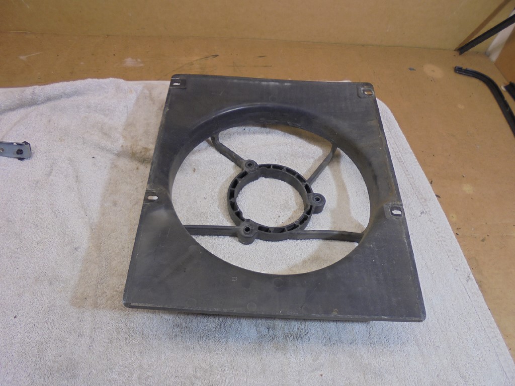 Porsche 944 Radiator Single Fan Mount Bracket 94410614102 944 Rad 1 Fan