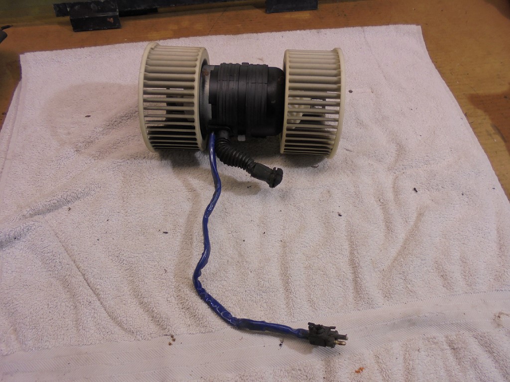 Porsche 944 Heater Fan Motor 94462411700 944 Heater Fan Motor