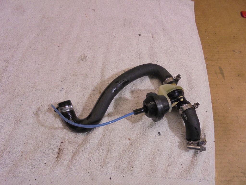 Porsche 944 Heater Flow Valve and Pipe Work 94457258701 944 Heater Flow