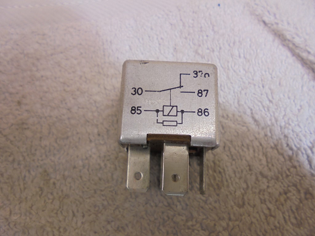 Porsche 944 Heater Blower Fan Relay 94461511900 944 Heater Fan Relay