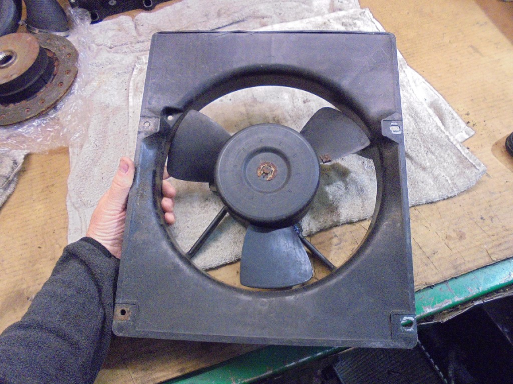 Porsche 944 Radiator Single Fan and Mount 94410614102 944 Rad Fan
