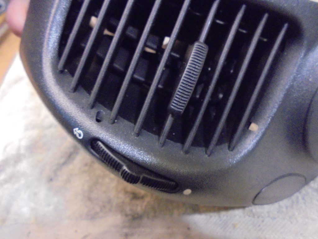 Porsche 986 Left and Right Dash Heater Vents Matched Pair 986 Pair Dash