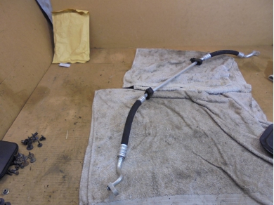 Porsche 986/996 AC Link Hose 99657310402