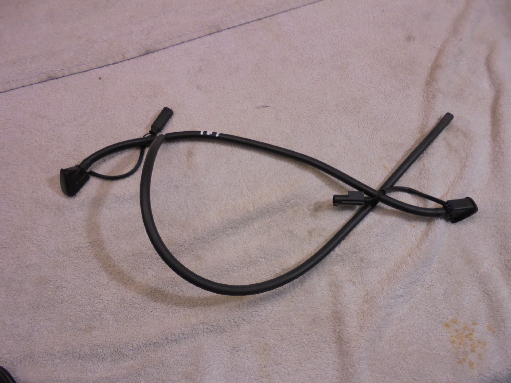 Porsche 987 / 997 Heated Windscreen Washer Jets Pair 99762807700 987/997 Washer Jets Pr