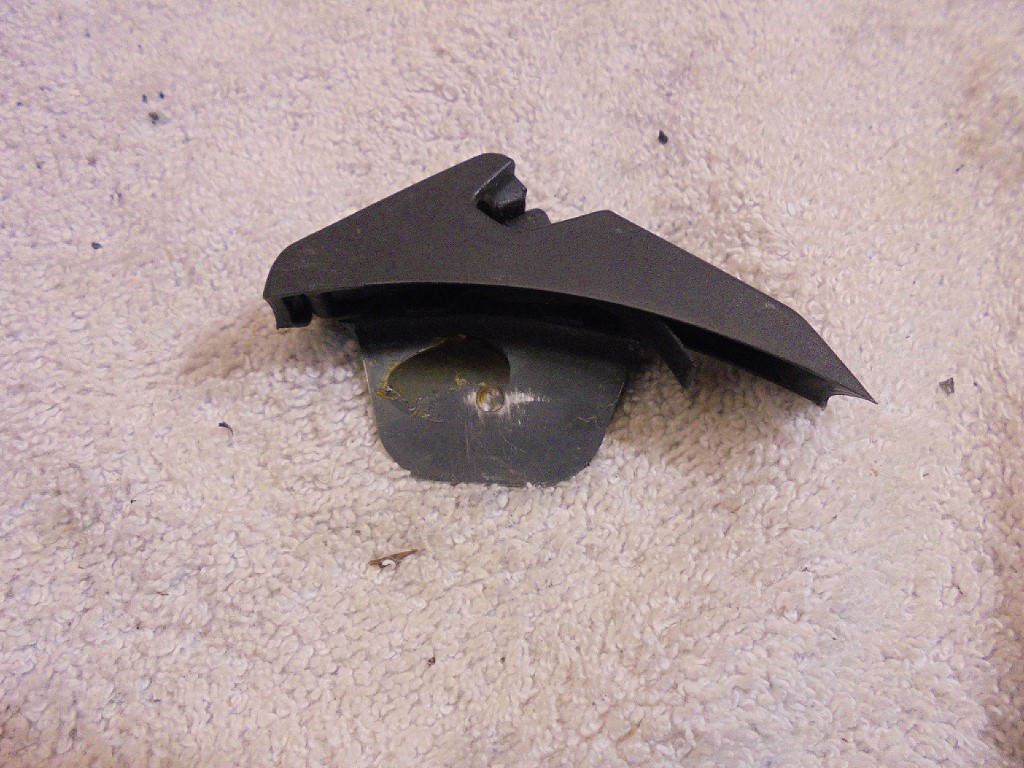 Porsche 987 Between Seats Mounted Wind Deflector Left Side Fixing Clip 98756191100 987 Wind