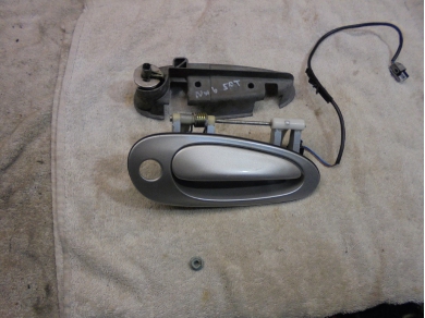 Porsche 986 / 996 Right Side Outer Door Handle 99653706205 in Arctic Silver 986/996 O/S Yard SF67