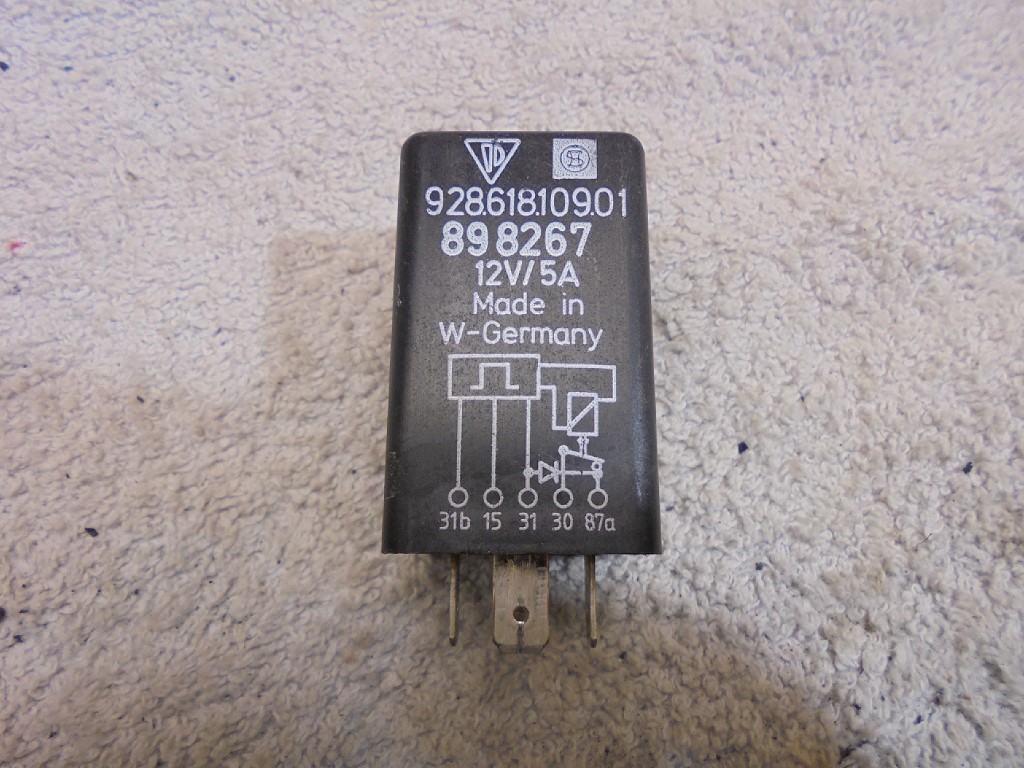 Porsche 928 Transmission Kick Down Relay 92861810901 928 Kick Down