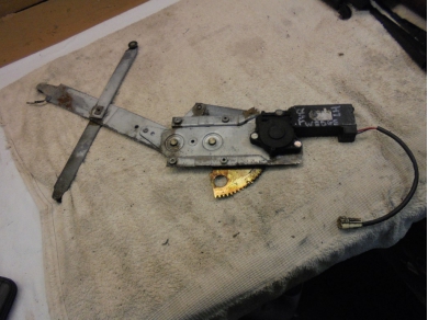 TVR 350i / Wedge Left Side Door Window Regulator and Motor N/S Reg & Yard SF96
