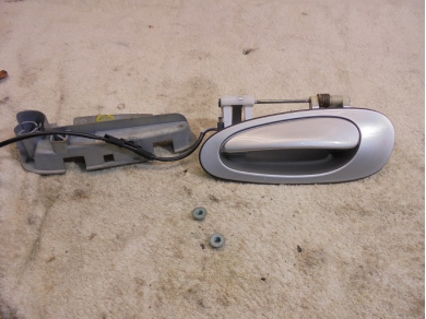 Porsche 986 / 996 Left Outer Door Handle 99653706106 in Silver 986/996 N/S EX Sub SF3 26/3/25