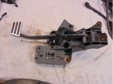Ford Mustang RHD Auto Mk6 S550 Brake Pedal GR3C-9F856-AA Yard SF23