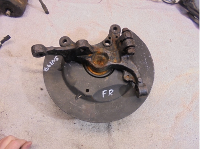Ford Mustang Mk5 SN197 Right Front Hub and Hub Carrier 5R33-3107 NON ABS O/S/F Yard SF23