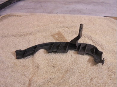 Porsche 986 / 996 Right Front Bumper Bracket 99650554000 986/996 O/S/F Yard SF105