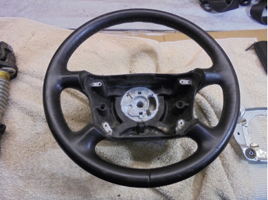 Porsche 986 / 996 / 993 4 Spoke Steering Wheel 99334780455 Black 986/996/993 Yard SF24