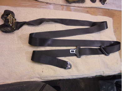 Porsche 996 Coupe Right Front Inertia Seat Belt 99680303400 O/S/F Yard SF113