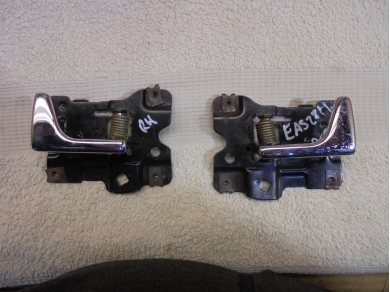 Lotus Elise S2 Pair of Inner Door Lock Pull Handles A111U6005F / A111U6004F AU58CUA Yard SF24