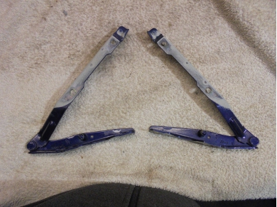Porsche 986 / 996 Bonnet Hinges Pair 99651115101 / 99651115201 in Blue 986/996 Pr Yard SF115