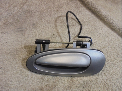 Porsche 986 / 996 Left Outer Door Handle 99653706106 in Silver 986/996 N/S EX Sub SF3 9/7/25