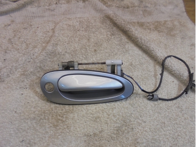 Porsche 986 / 996 Right Outer Door Handle 99653706205 in Arctic Silver 986/996 O/S EX Sub SF3 9/7/25