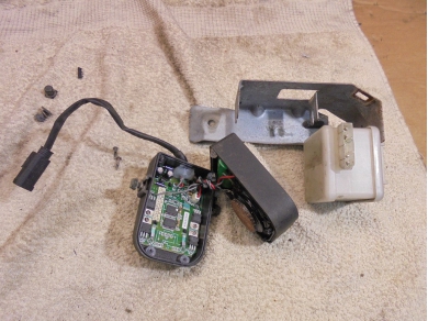 Porsche 986 / 996 Alarm Siren and Tilt Sensor 99661823701 / 99661826500 986/996 Yard SF114