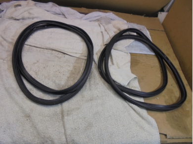 Porsche 986 Rear Boot Seal 98651261100 Yard SF115