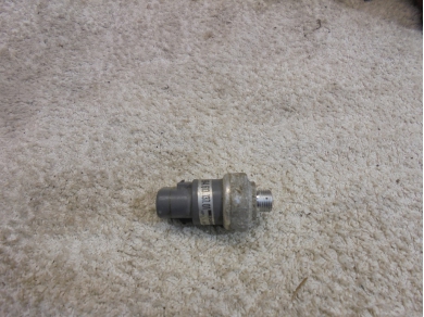 Porsche 986 / 996 AC Pressure Switch 96461313701 986/996 Yard SF24