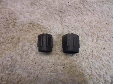 Porsche 986 / 996 AC Fill Valve Caps 94457366302 / 94457366301 986/996 Yard SF16
