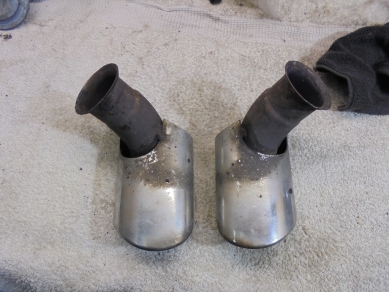 Porsche 996 3.4L Carrera Exhaust Tips Pair 99611125255 / 99611125155 DAMAGED Pr Yard SF13