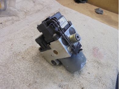 Porsche 986 / 996 ABS Pump 99635575503 S957KLX 986/996 Yard SF13