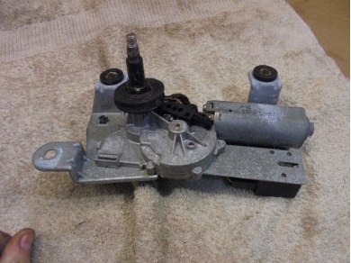 Porsche 996 Coupe Rear Wiper Motor 99662808000 Yard SF112