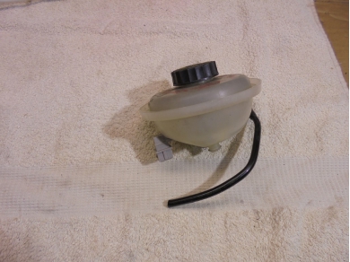 Porsche 986 / 996 Manual Brake Reservoir 99635501300 986/996 Res Yard SF60