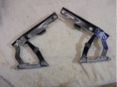 Porsche 996 Coupe Rear Engine Cover / Boot Lid Hinges 99651215101 / 99651215201 Black Yard SF68