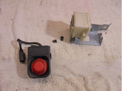 Porsche 986 / 996 Alarm Siren and Tilt Sensor 99661823701 / 99661826500 986/996 Yard SF13