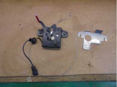 Porsche 986 / 996 Bonnet Lock 99651105302 986/996 EX Sub Box E