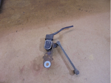 Porsche 987 / 997 Height Level Sensor For Xenon Headlights 99763112100 987/997 Yard SF102