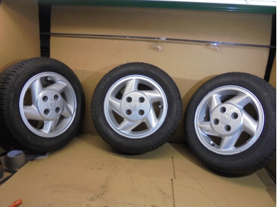 Ford Chasseur Alloy Wheel 14 x 5.5J 90-BB-CA Peg 58