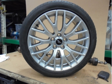 Ford Mustang GT S550 9Jx19 ET45 Y Design Front Alloy Wheel FR3J-1007-BD Peg 90