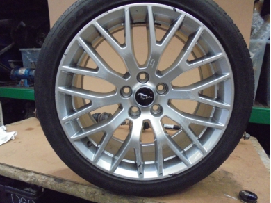 Ford Mustang GT S550 9Jx19 ET45 Y Design Front Alloy Wheel FR3J-1007-BD Peg 96