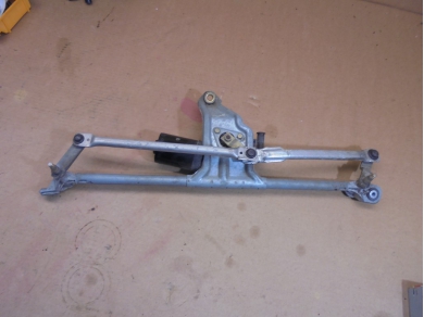 Porsche 986 / 996 Front Windscreen Wiper Motor and Linkage 0390241351 986/996 & Rack Yard SF29