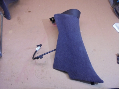 Porsche 986 Boxster Left B Pillar / Seat Belt Trim Cover 98655131500 in Blue N/S Yard SF26