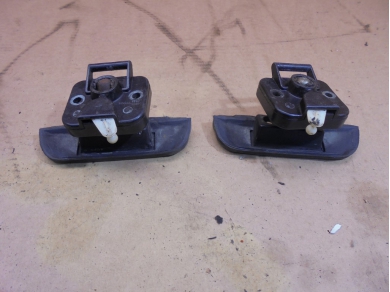 Porsche 944 Tailgate Locks / Pins 94453805603 / 94453805503