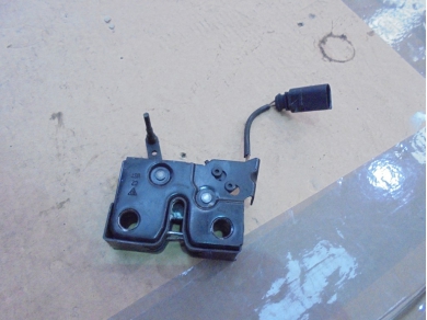 Porsche 997 Rear Engine Lid / Boot Lid Lock 99751205301 Yard SF127