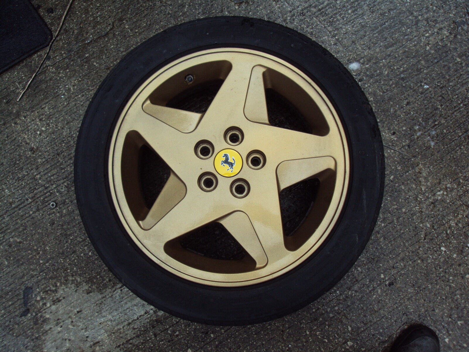 Ferrari 348 Left Hand Front Alloy Wheel 136531