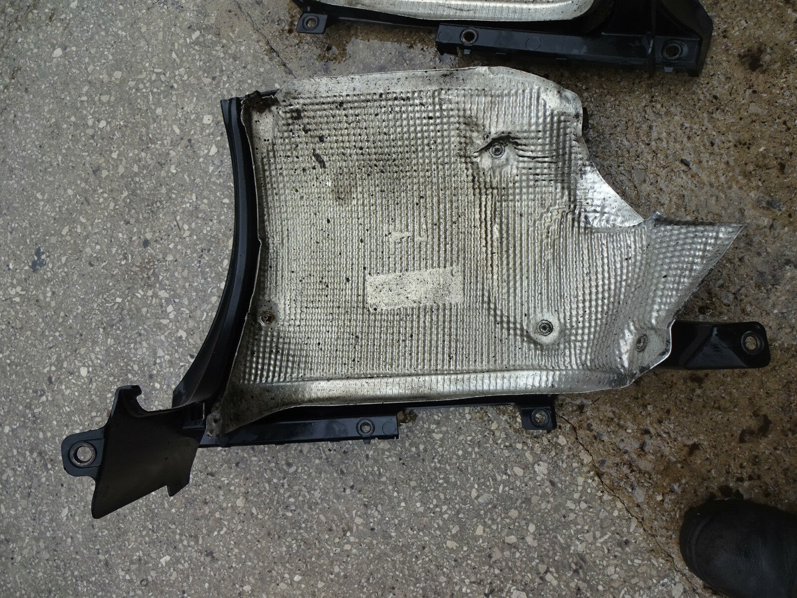 PORSCHE 996 HEAT SHIELDS PORSCHE 996 3.6 REAR EXHAUST HEAT SHIELDS