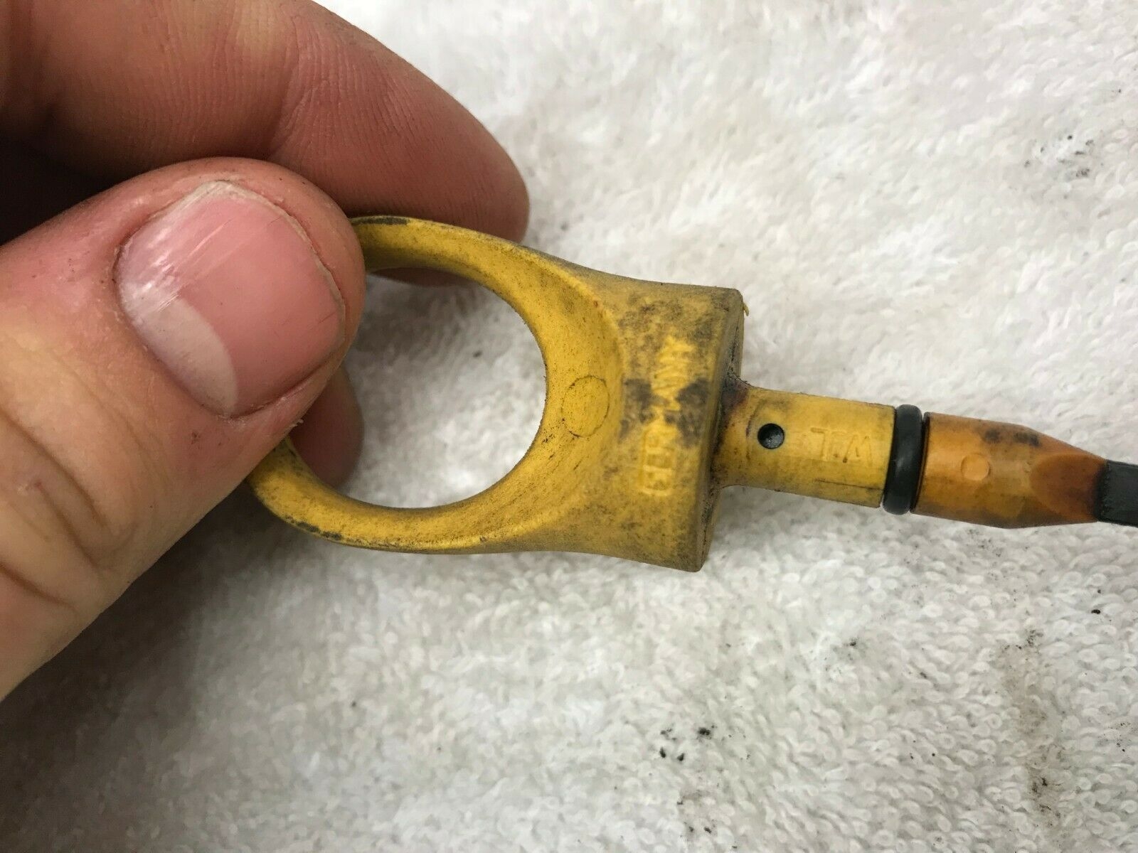 Porsche Cayenne 955 Dipstick 94810706505 eas100419