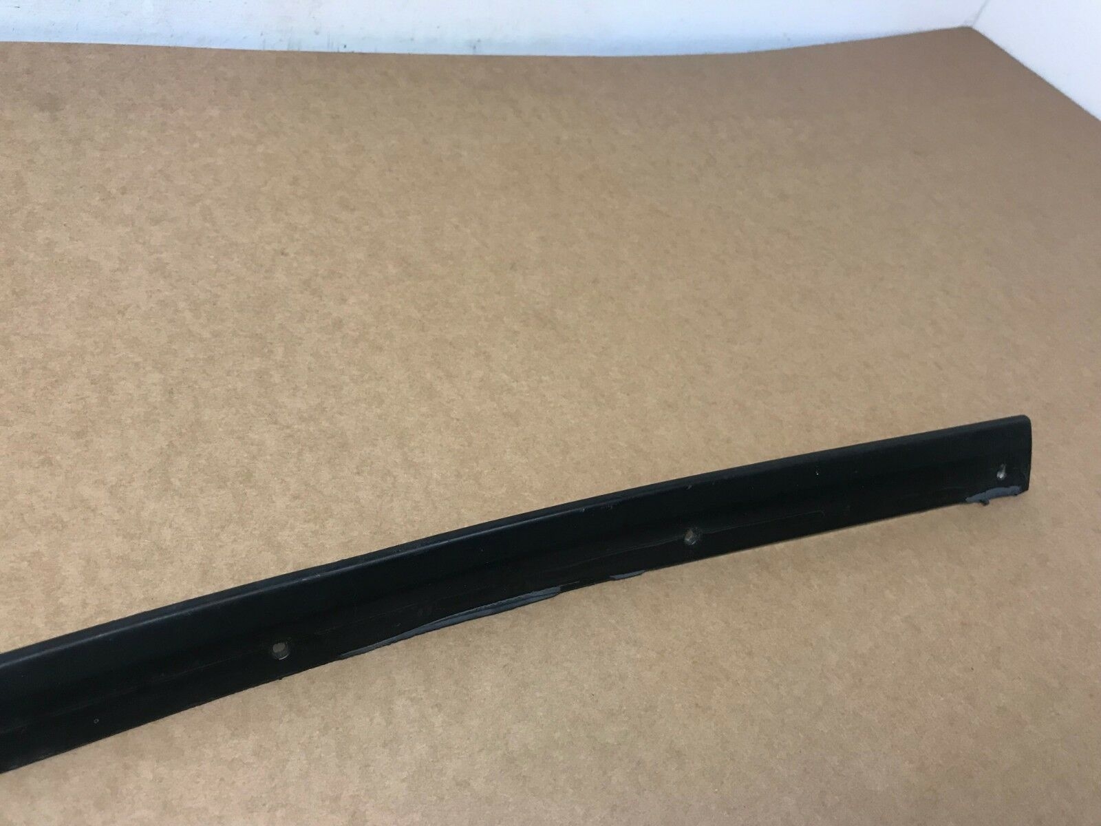 PORSCHE 964 993 REAR QUARTER GLASS WINDOW TRIM OS DRIVERS SIDE RIGHT SIDE eas