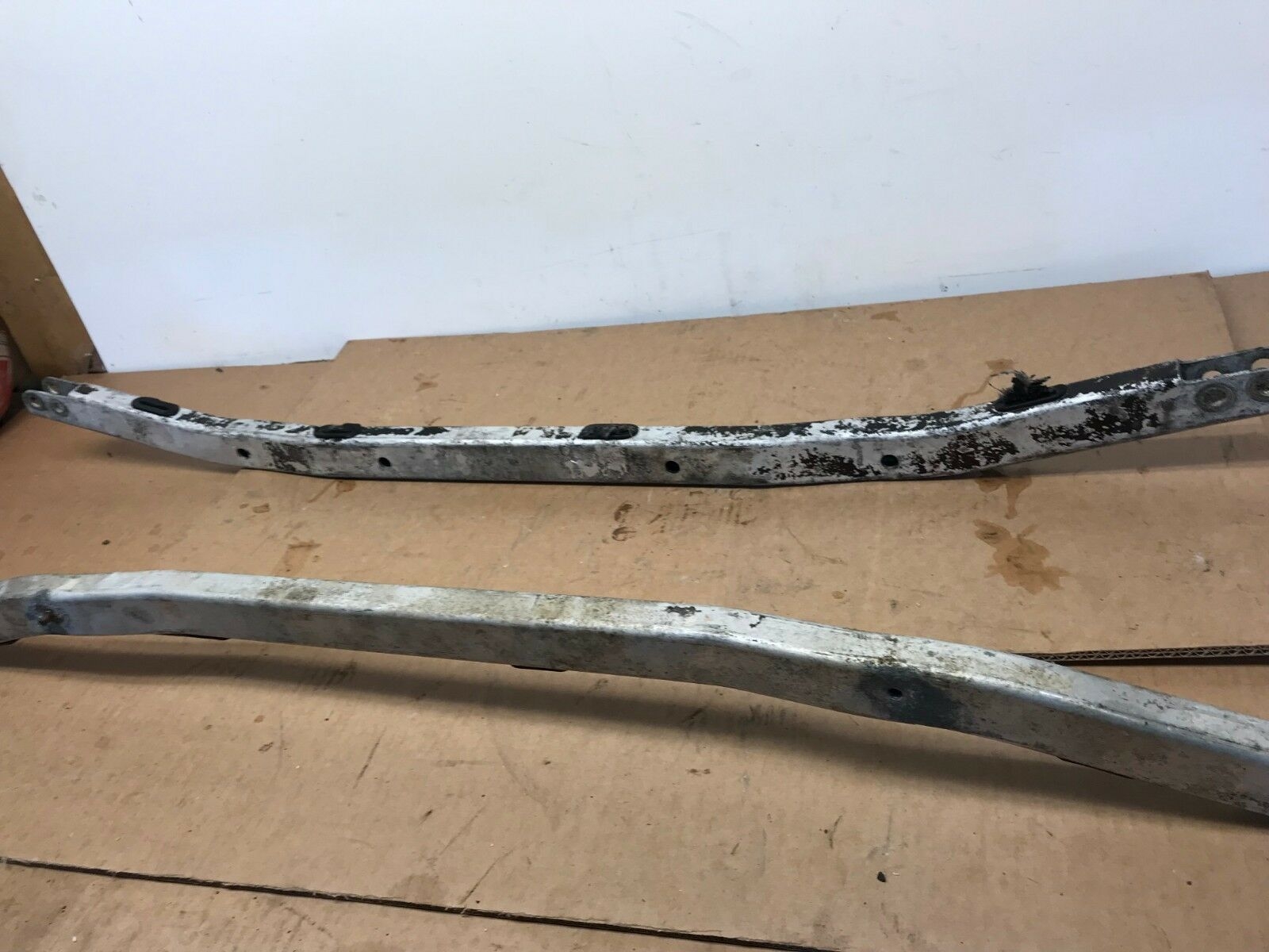 PORSCHE 993 REAR SUSPENSION CROSS MEMBER 99333117102 EAS090119