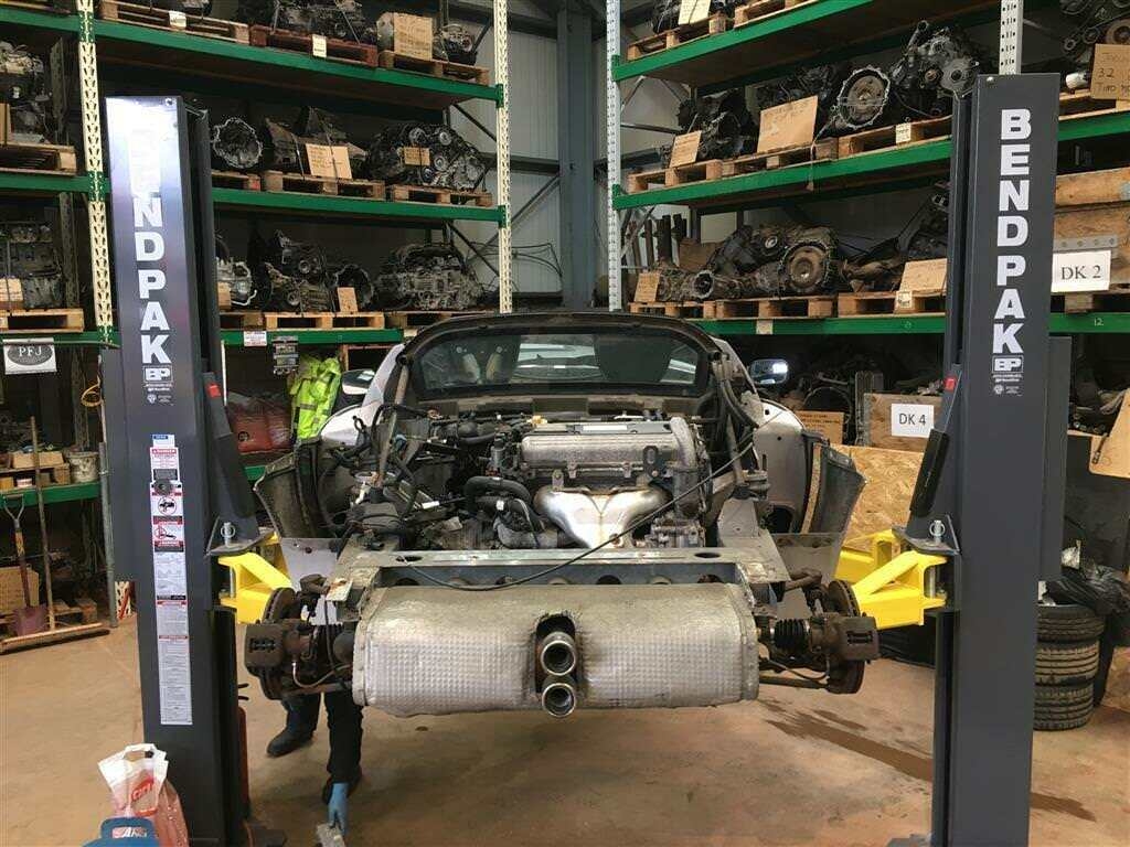 VX220 Engine & Gearbox VX220 N/A Engine + Box Opel Speedster Engine